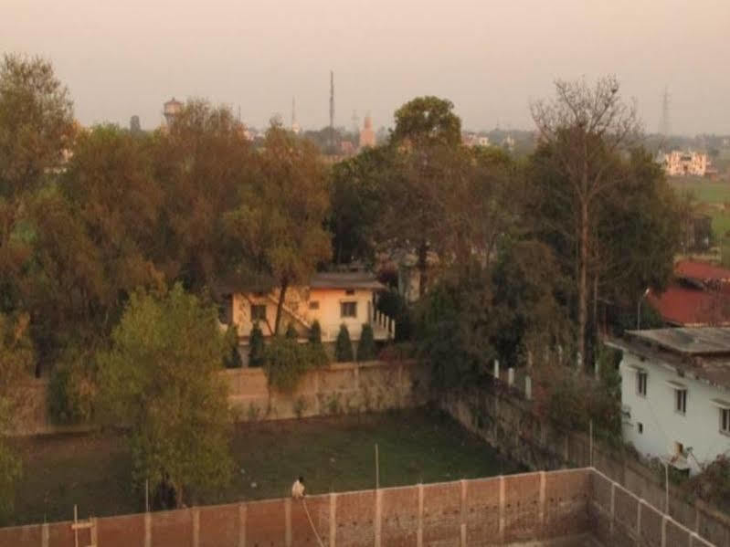Suma Guest House Bodh Gaya Ngoại thất bức ảnh